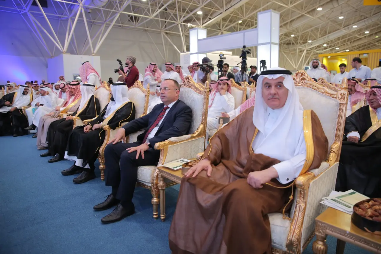 معالي الوزير الفضلي يفتتح المعرض السعودي الزراعي 37 ويدشن علامة التمور السعودية